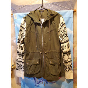 Jacket with sweater sleeves by Fate